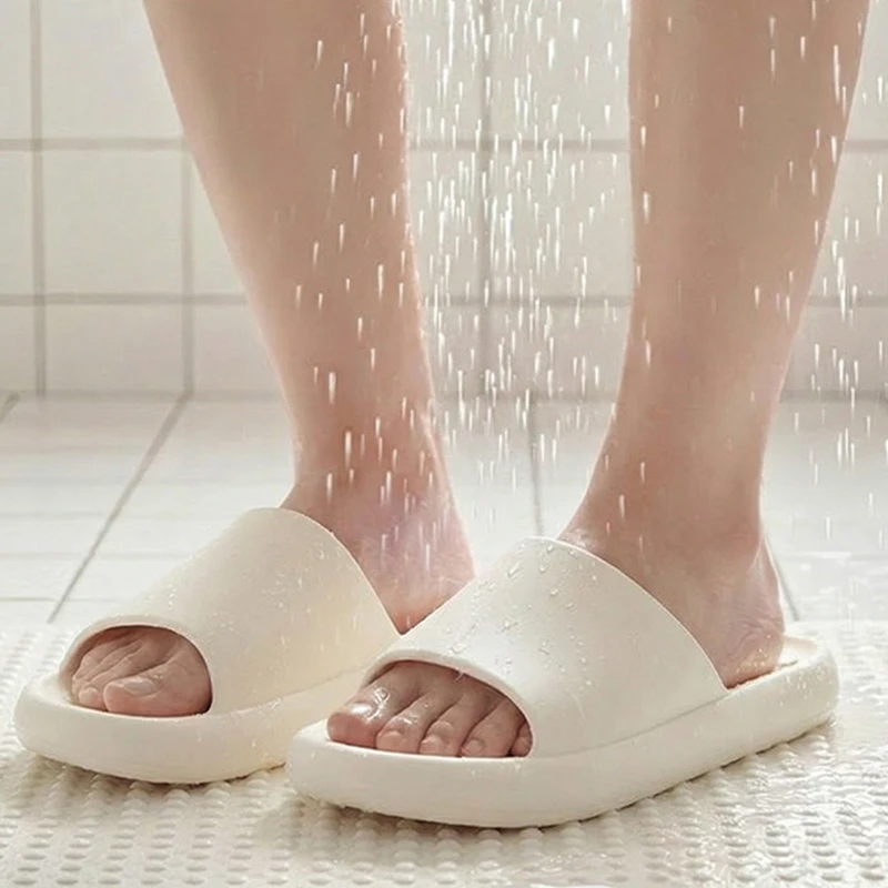 Ausgehöhlte EVA Badezimmer-Dus – Water Shoes Bewertung und Preis